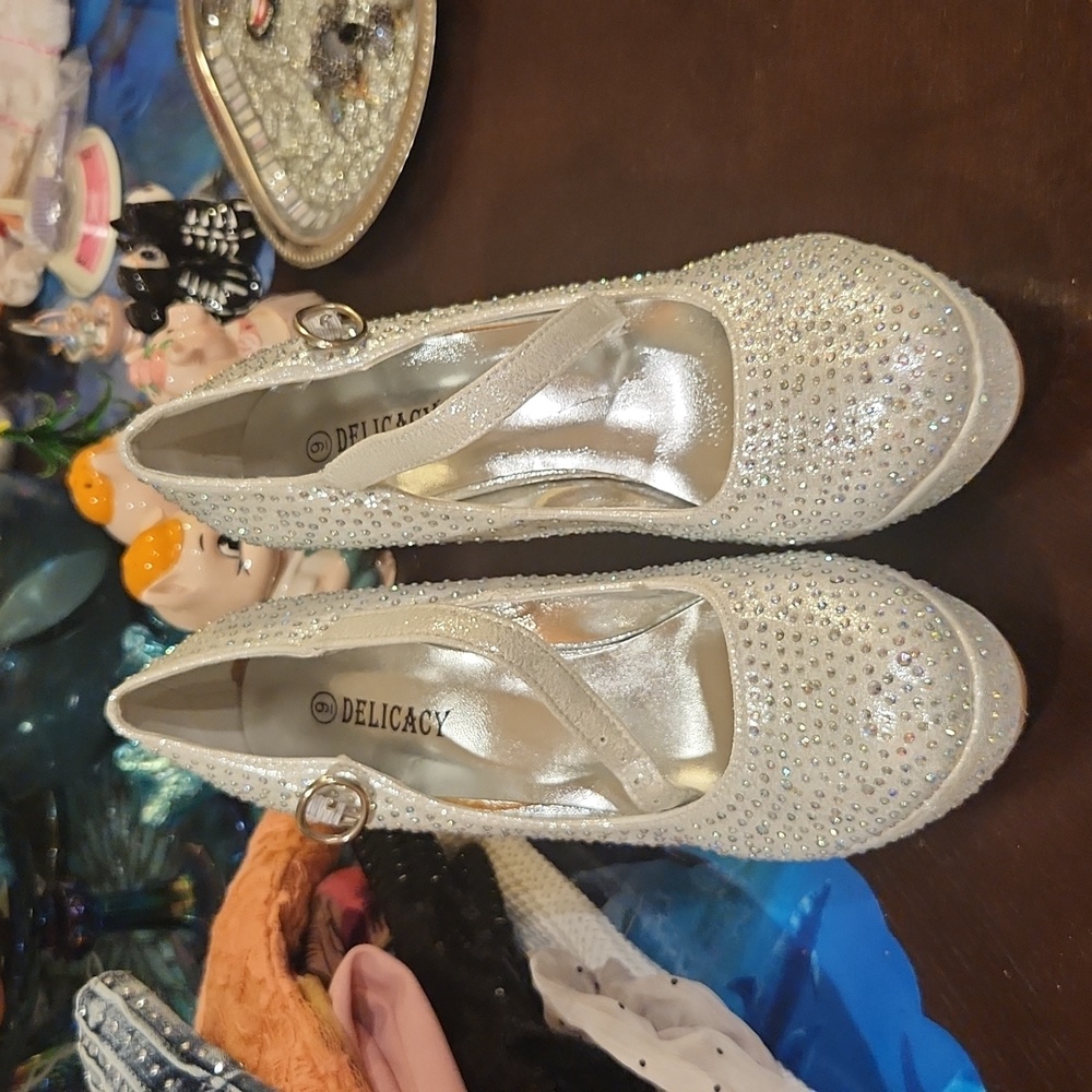 Delicacy shimmery wedge heels, NWOT